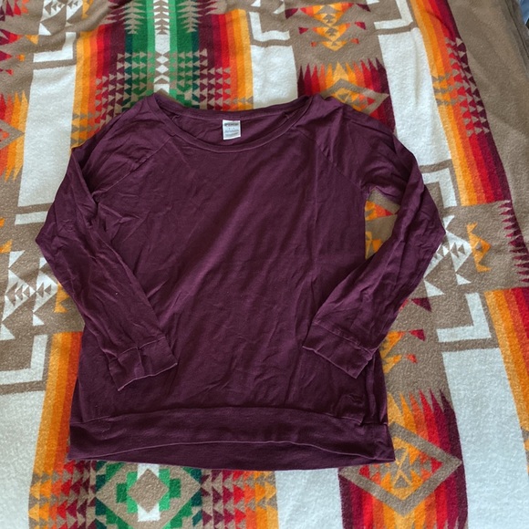 Victoria Secret’s PINK long sleeve tops ONLY ONE LEFT - Picture 4 of 6